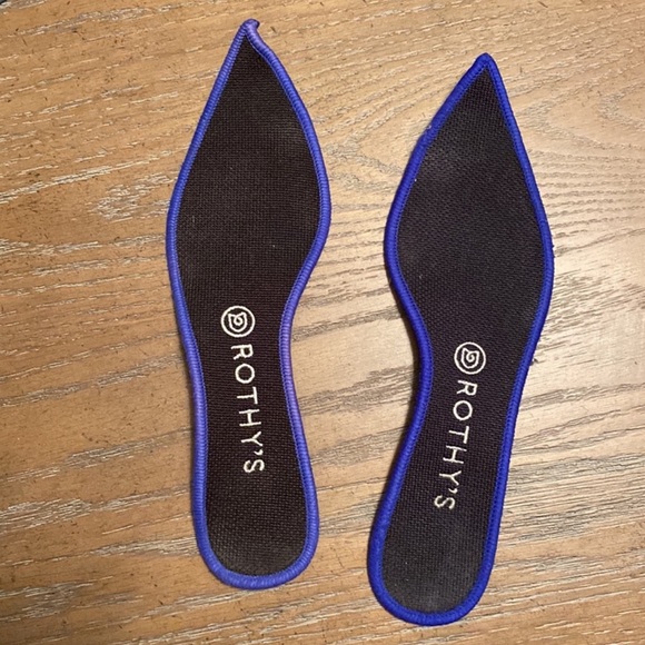 Rothy’s black point 9.5 - Picture 3 of 4